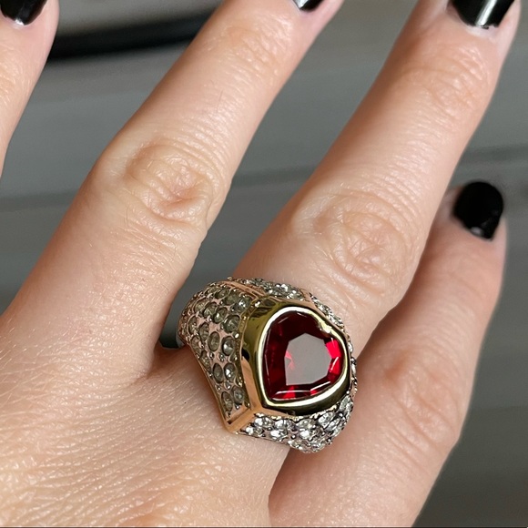 • Gold Plated Heart Ring • - Picture 5 of 14